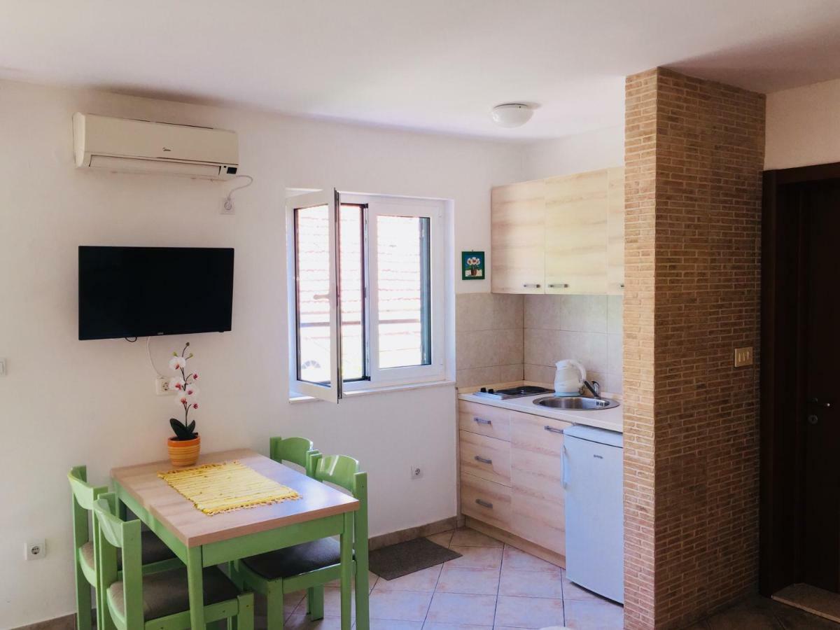 Apartments Milicevic Herceg Novi Ngoại thất bức ảnh